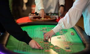 Money Train live dealer table with player controls and bet zones